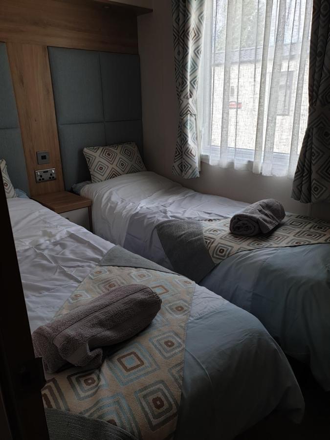 Luxury Tattersall Lakes Hot Tub Staycation 6 Berth Luxury Caravan Tattershall Esterno foto